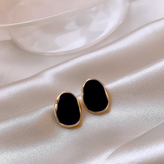 Fashion Retro Black Studs Women