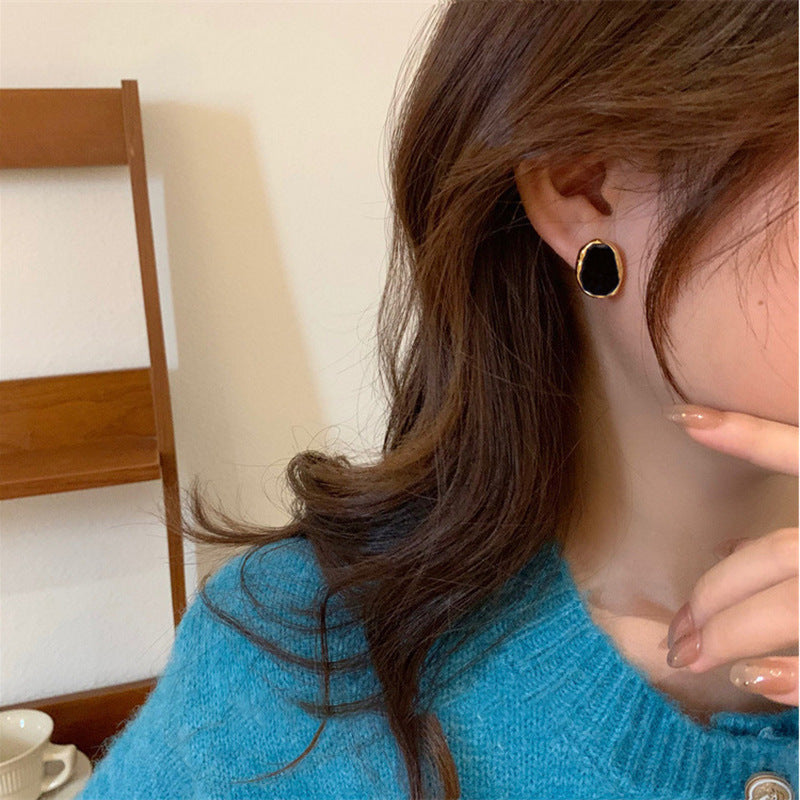 Fashion Retro Black Studs Women