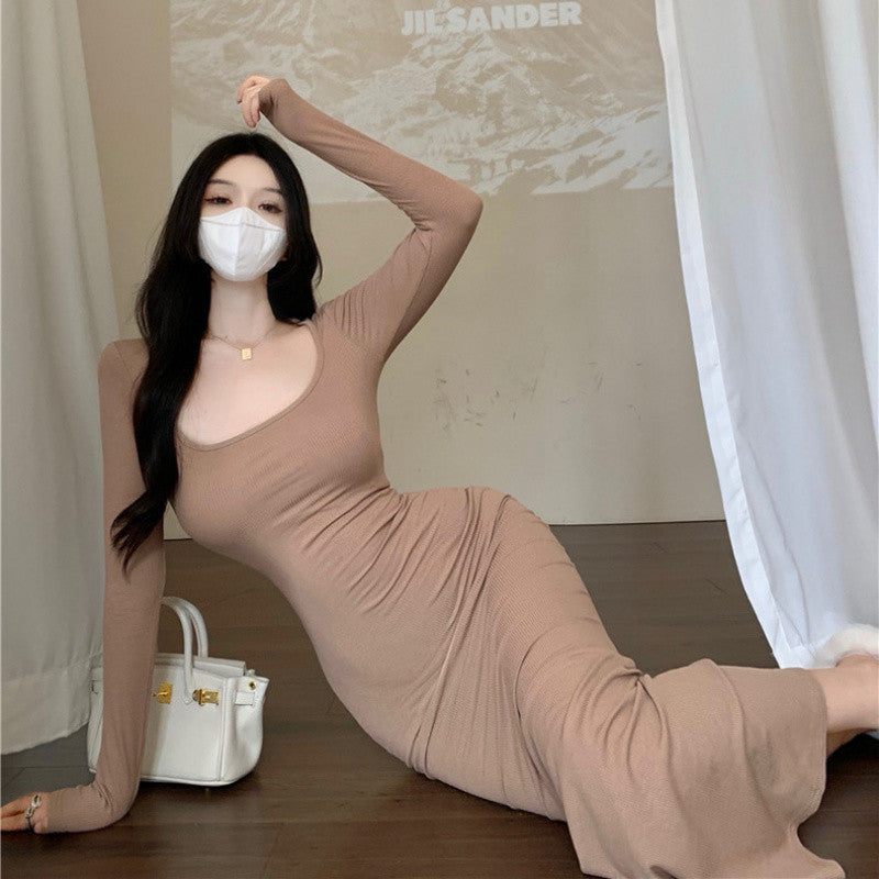 Aven Noir Elegance Dress