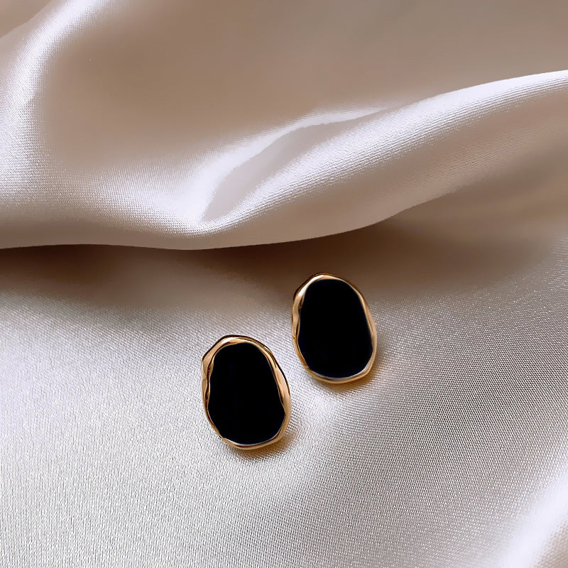 Fashion Retro Black Studs Women