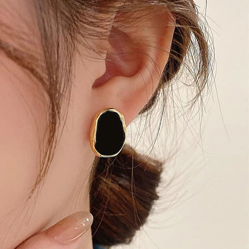 Fashion Retro Black Studs Women