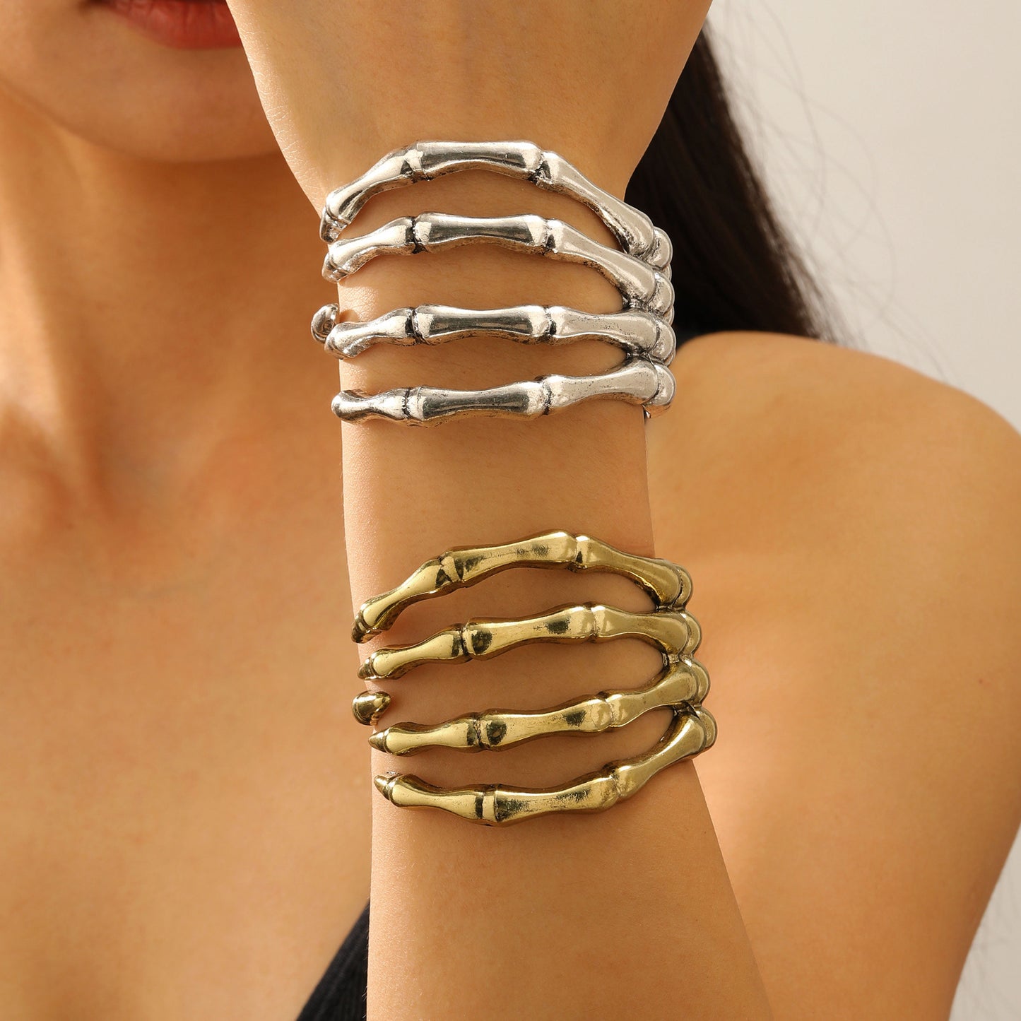 Retro Hollow Skull Paw Bracelet For Women